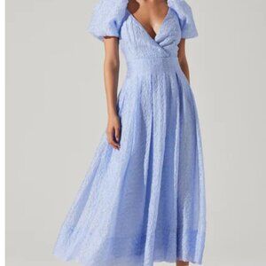 ASTR the Label Linette Tonal Jacquard Midi Dress